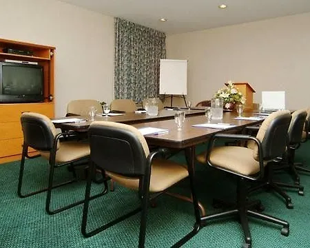 Quality Inn & Suites Roanoke - Fort Worth North 