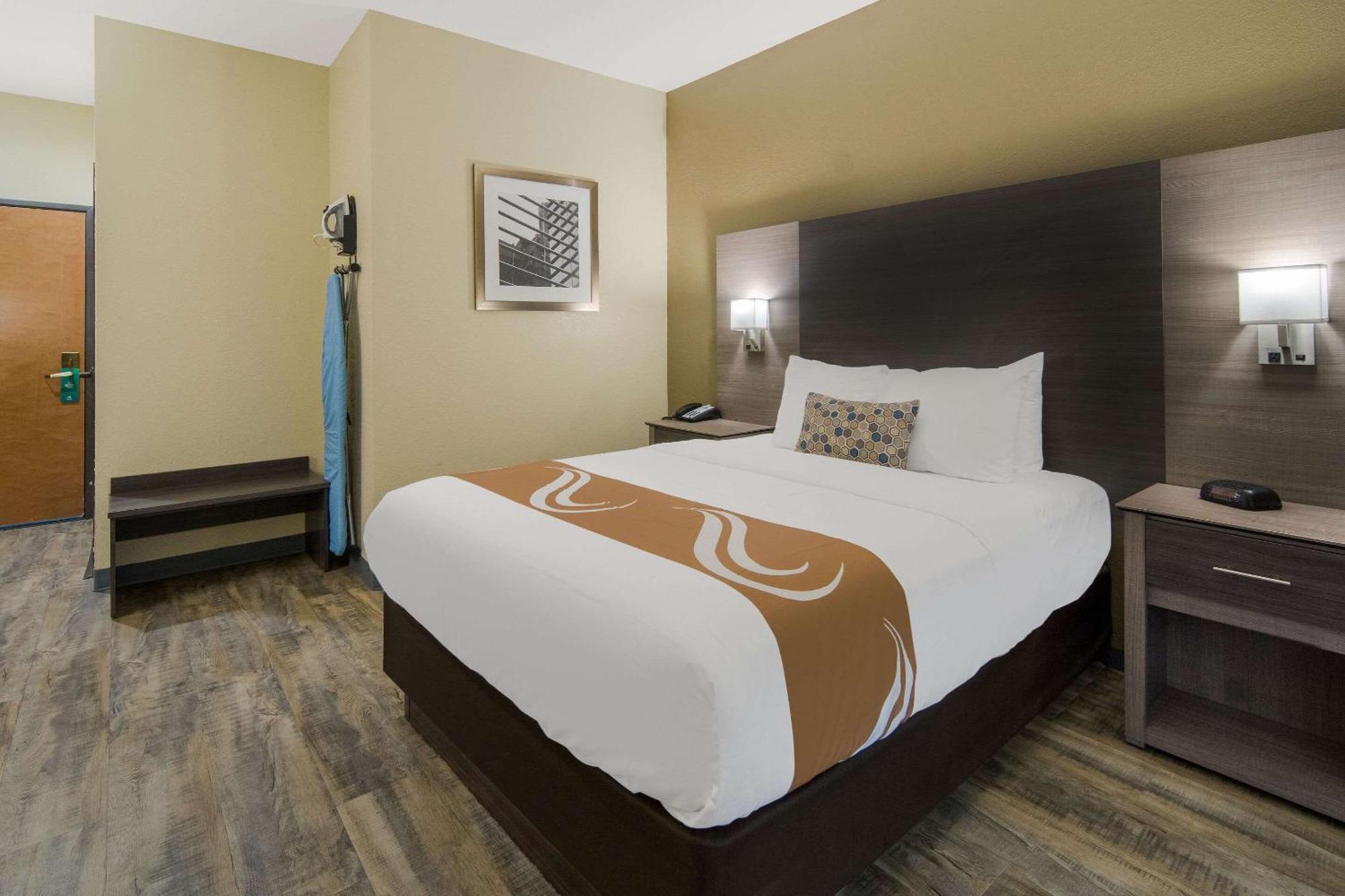Hotel Quality & - Worth North 3*