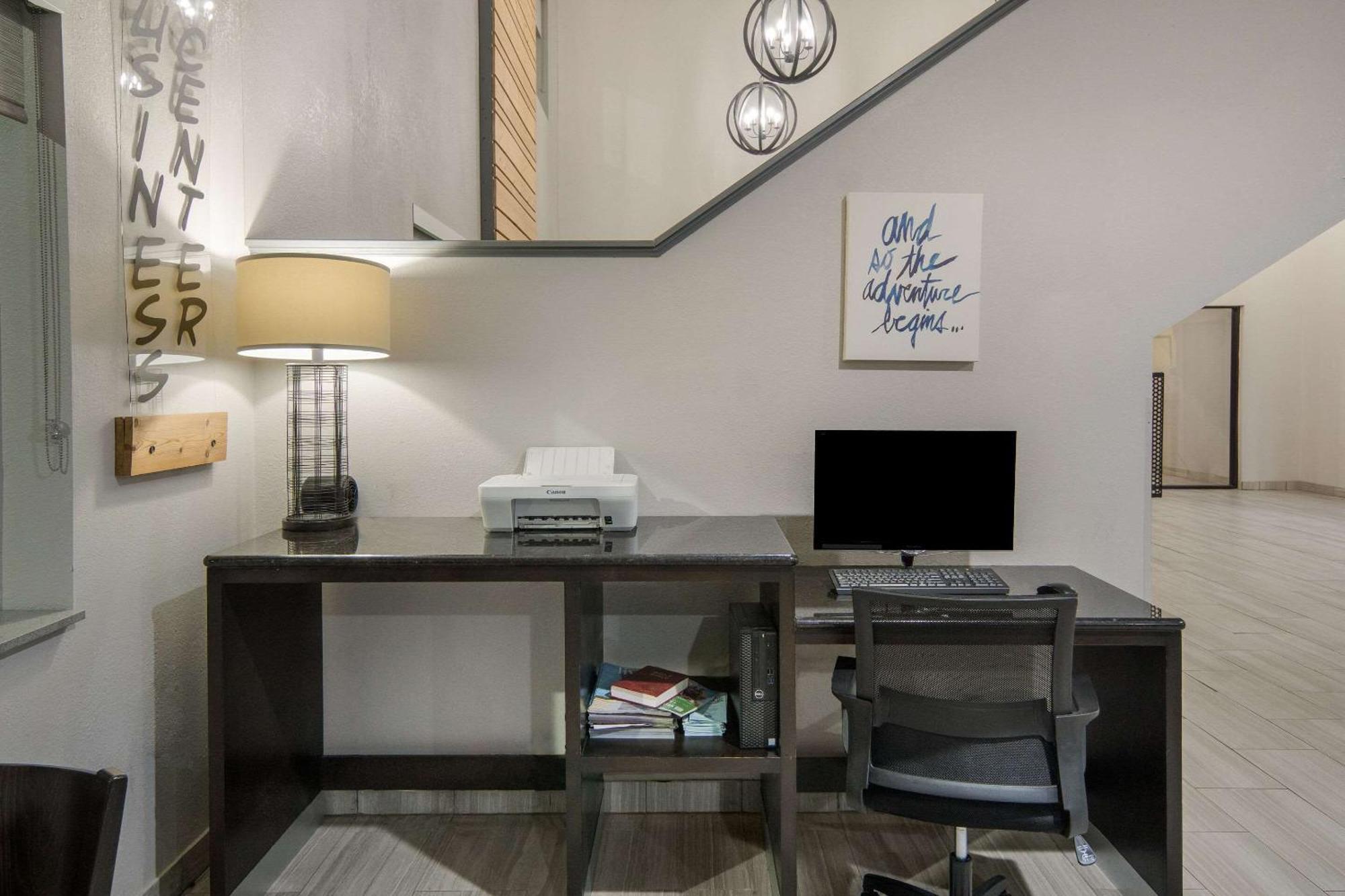 Quality & - Worth North Hotel Roanoke
