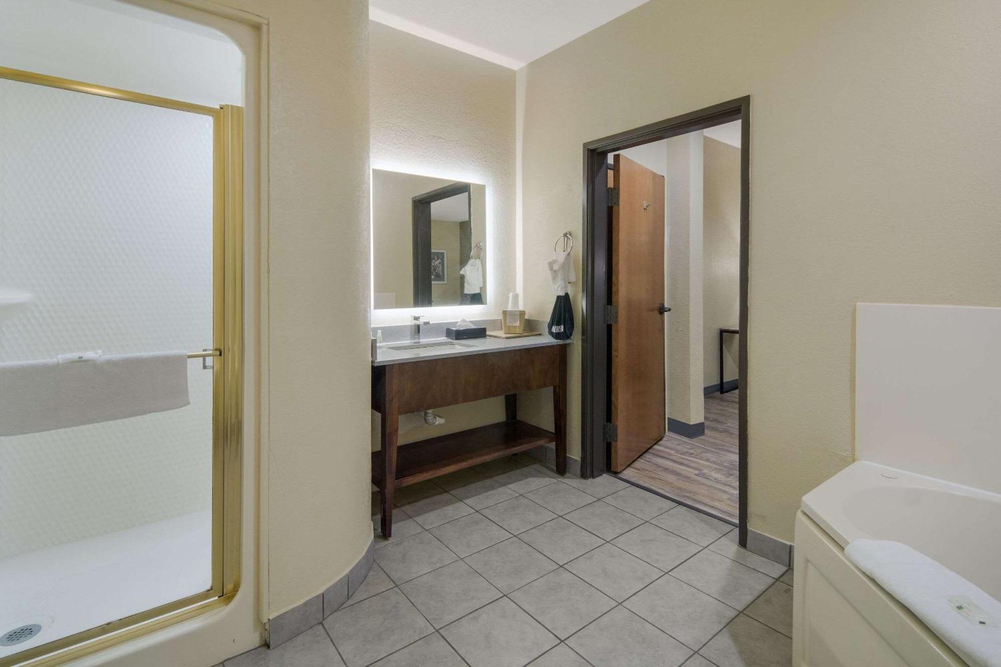 Hotel Quality & - Worth North 3*